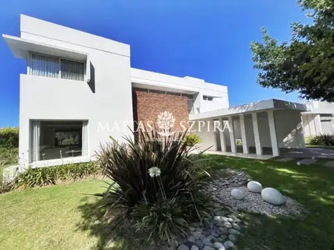 CASA EN VENTA TERRAVISTA OPORTUNIDAD