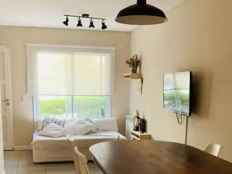 Duplex 3 Amb. 12. con Patio, en  Pellegrini Village, calle chubut, APTO CREDITO