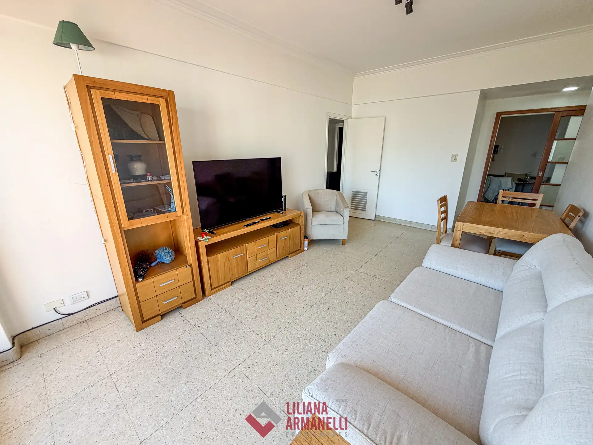 Depto 3 amb, 70m² a la calle con balcón — Plaza Colón