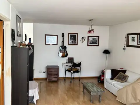 Departamento en Venta en San Isidro Vias / Rolon, USD 159.000