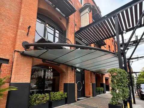 AV ALICIA M DE JUSTO 1000