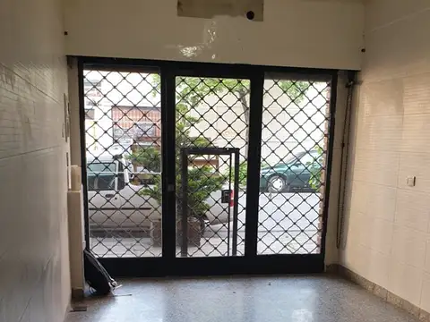 Local a la calle. Con renta