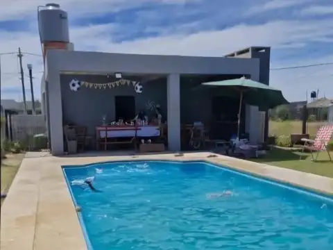 Casa con piscina en Domselaar barrio Los tilos