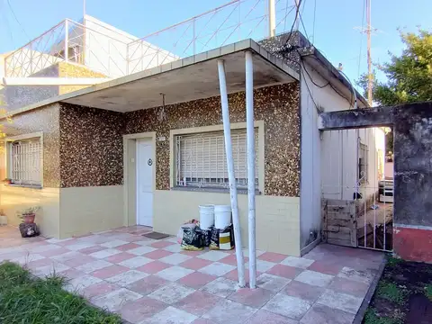 VENTA CASA 3 AMB VILLA LUZURIAGA JARDIN CREDITO