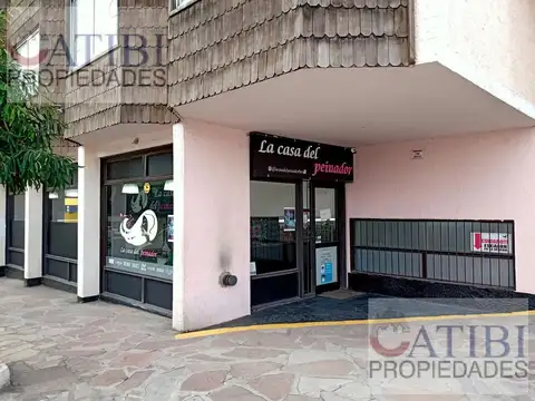 Local en venta, con 2 departamentos.