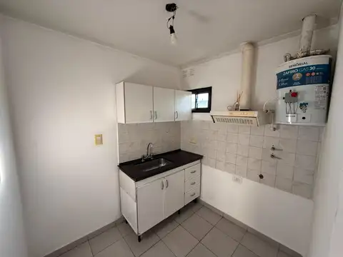 Aristobulo Del Valle 1100, Piso 2