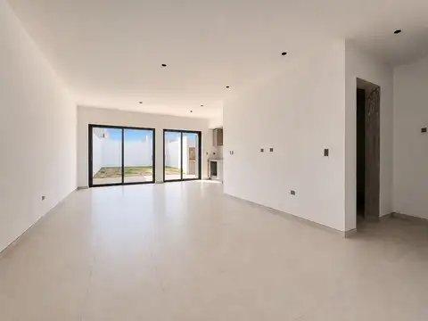 Casa en Venta en Terrazas De Manantiales, USD 240.000