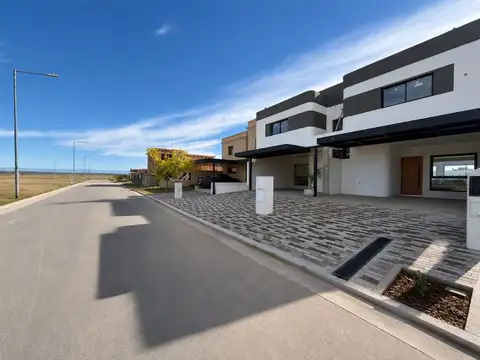 VENTA DUPLEX 3 DORMITORIOS TERRAZAS DE MANANTIALES
