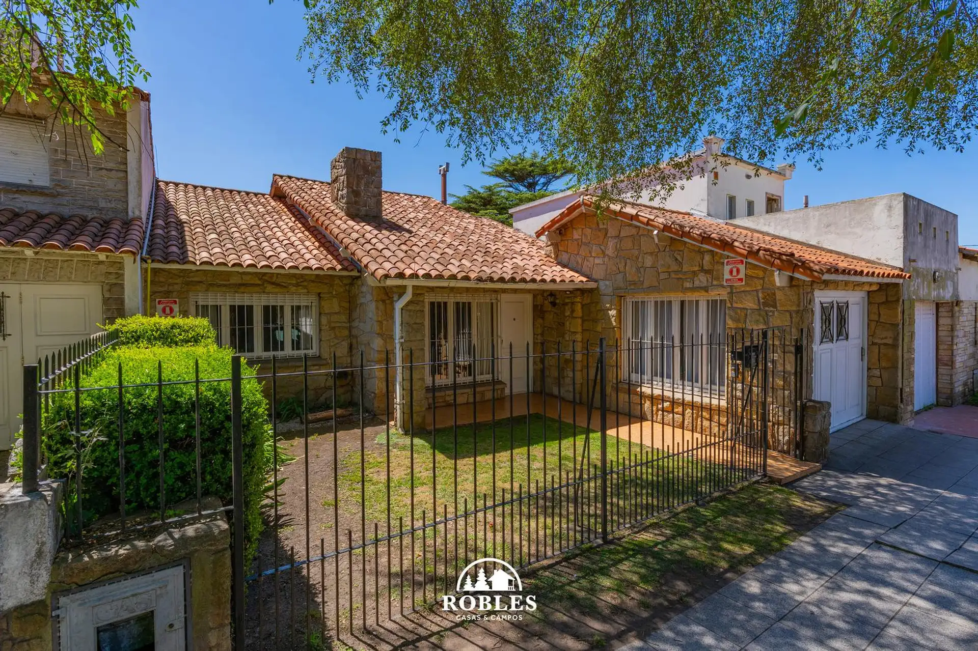 Chalet en excelente ubicacion del barrio Los Troncos