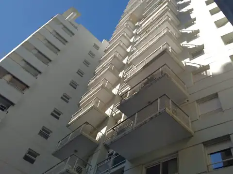 ALQUILER RESIDENCIAL 3 AMBIENTES AMOBLADO c/COCHERA - LIBERTAD TOWER - RETIRO