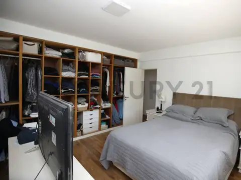 Casa en venta en City Bell de tres dormitorios