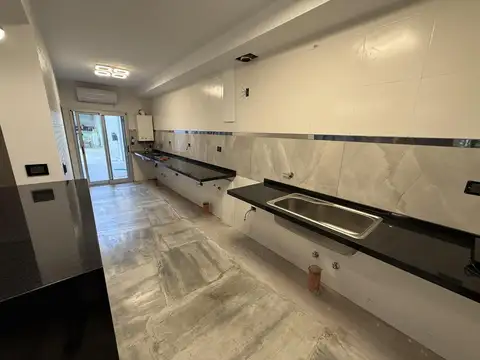 Casa 4 ambientes con 4 baños