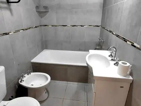 Departamento en Alquiler con 1 cocheras