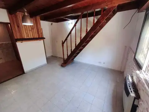 Depto Tipo Casa en Venta con 1 cocheras