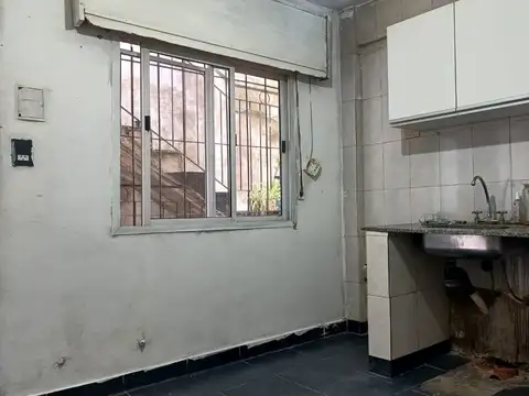 Chavarría 800, Piso 1