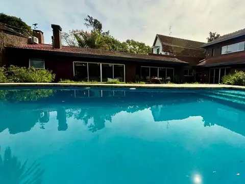 Casa en Venta en Adrogue, USD 600.000