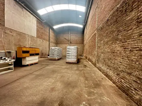 Galpon en Venta 8  mts Frente