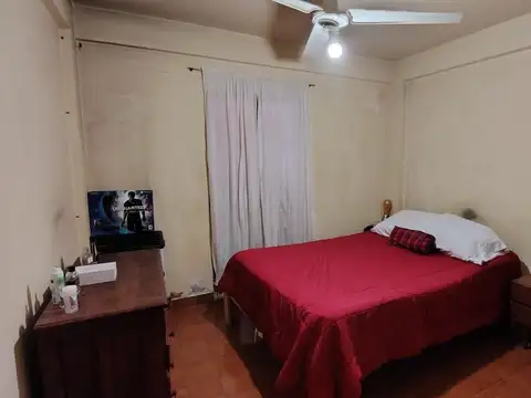 Casa 5 ambientes con 1 baño