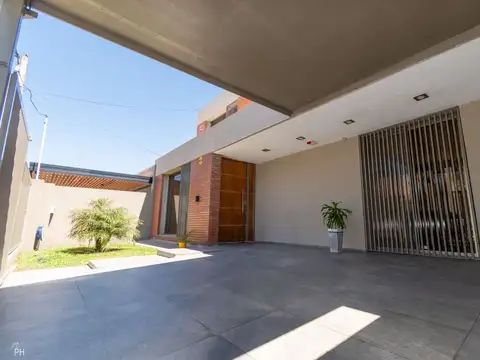 Casa en Venta en Rosario, USD 350.000