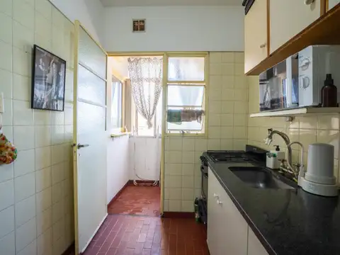 Joaquín V. González 100, Piso 6