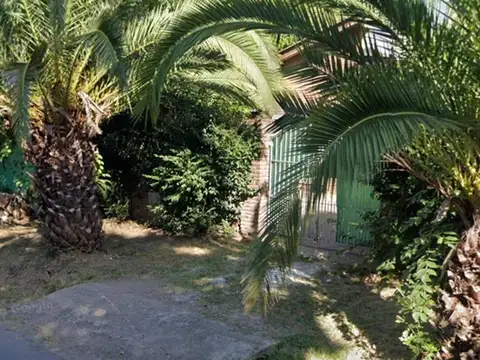 Casa en Venta con 3 cocheras