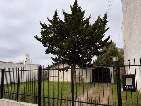 Casa en calle 3 N°1643 e/ 32 y 34
