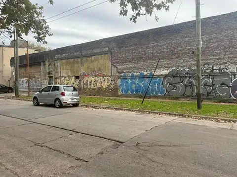 Terreno - Venta - Argentina, Quilmes - ARISTOBULO DEL VALLE 1300