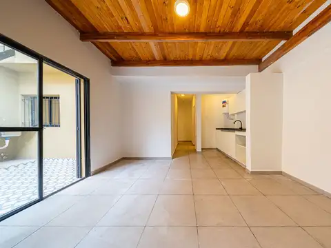 CASA EN VENTA EN ECHESORTU 2 DORM-PATIO TERRAZA