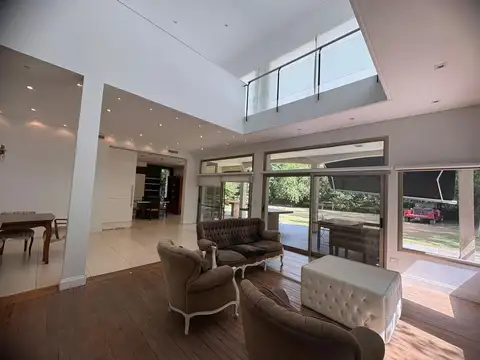 CASA EN VENTA PILAR - CAMPO GRANDE