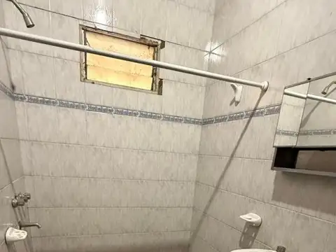 CASA EN VENTA 4 AMBIENTES JUAN. D. PERON GOYA CTES