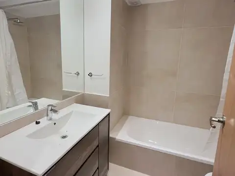 Departamento en Alquiler en Acassuso Vias  /  Santa Fe, $ 1.700