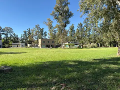 Terreno en Venta en La Arbolada, USD 52.000