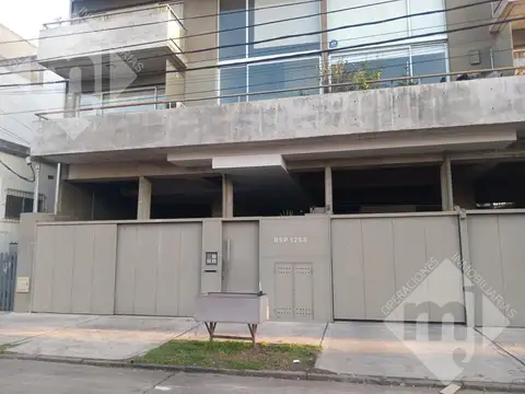 Boulevard R.S.Peña  al 1200