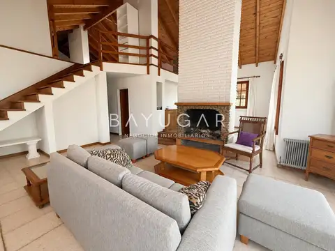 Casa en Venta en Bahía Blanca, USD 235.000