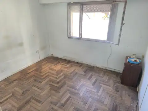 Departamento por Escalera 3 amb amplio