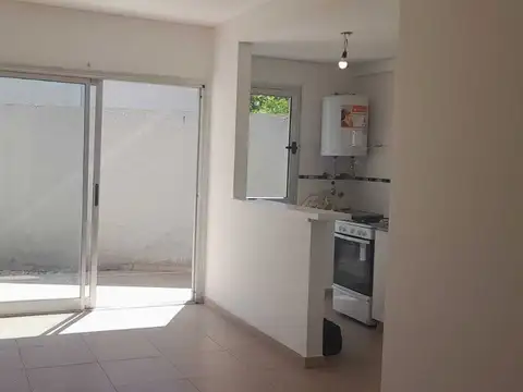 Departamento Monoambiente  en Alquiler en La Plata, G.B.A. Zona Sur, Argentina