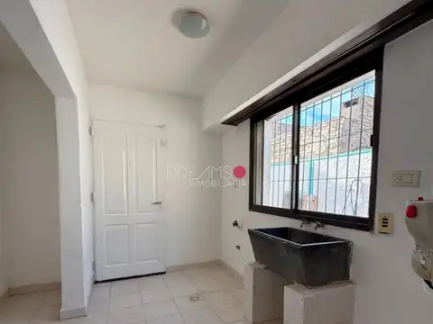 Casa en Alquiler 25 años