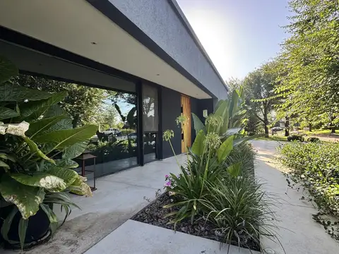 Casa en Venta al Oeste