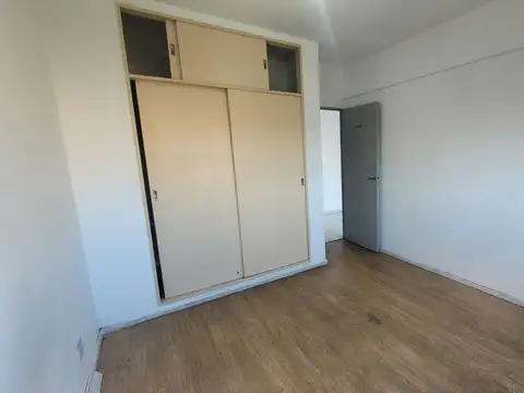 DEPTO 2 AMB EN VILLA BALLESTER CENTRO CON BALCON