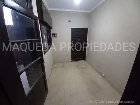 Depto Tipo Casa 3 ambientes con 1 baño