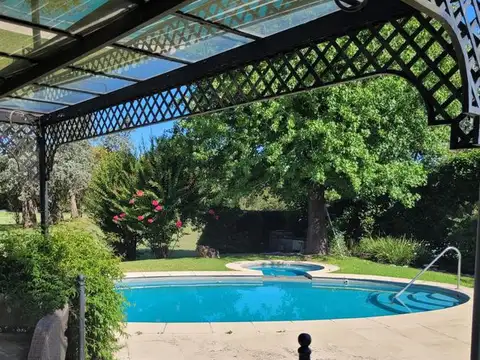 Casa 4 ambientes con 3 baños