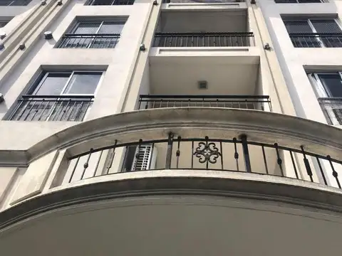 Av. Mitre 4800, Piso 1