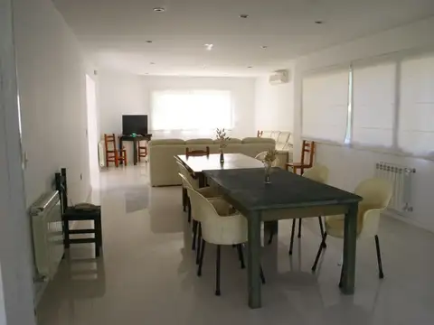 Av De Los Langostinos 1400