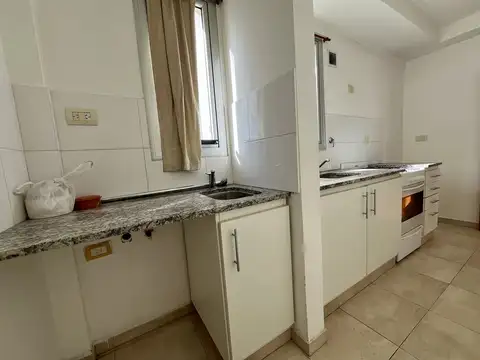 Departamento en Alquiler en Zona Universidades Bosque, $ 561.500