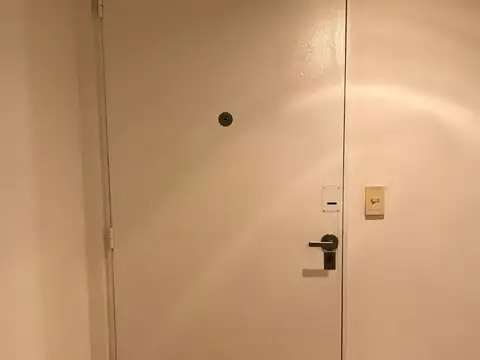 Alquiler 3 Ambientes con Balcón a La Calle - Palermo - Uso Profesional