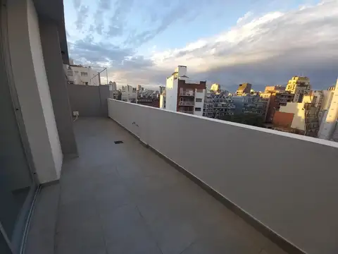 VENTA DEPARTAMENTO DOS AMBINETES PISO 9- BALCON ATERRAZADO- APTO CREDITO- APTO PROFESIONAL -