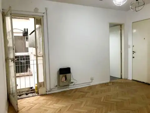 Venta amplio Departamento Dos Ambientes, Ideal Inversión!