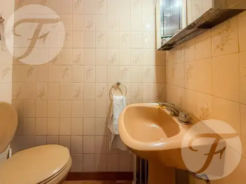 APTO CRÉDITO - Casa 4 Ambientes con Gran Potencial en Morón Sur