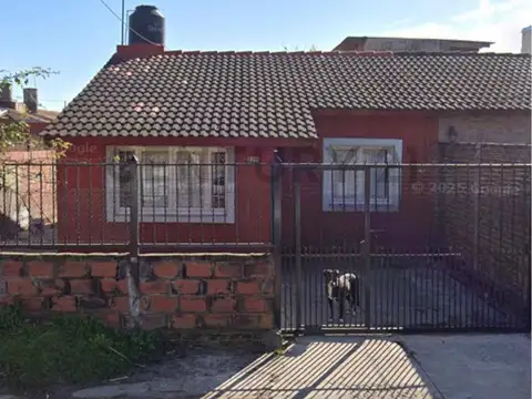 VENTA   CASA   3   AMBIENTES     JOSE C PAZ  TOMA PERMUTA