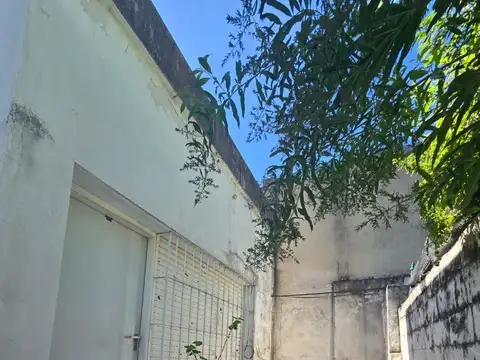 OPORTUNIDAD CASA INTERNA NO PH A RECICLAR - JORGE CURA